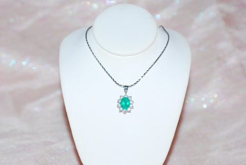 Colombian Emerald Pendant in White Gold 01