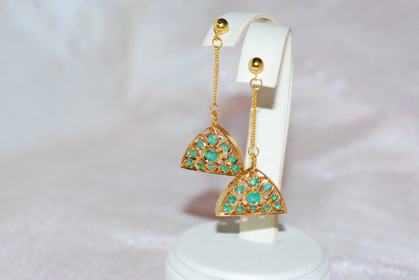 Antique Colombian Emerald Earrings in Yellow Gold