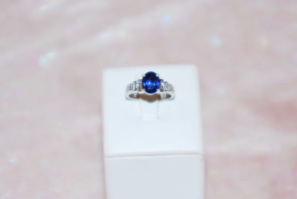 Sapphire Ring with Diamonds 4