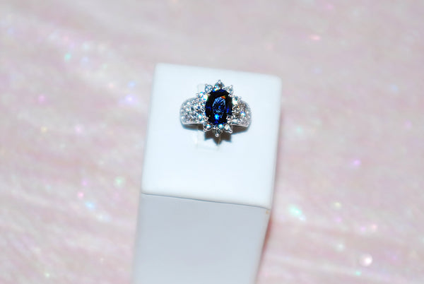 Sapphire Ring with Diamonds 2