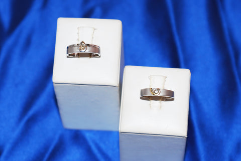 Diamond Engagement Ring Set in White Gold 02
