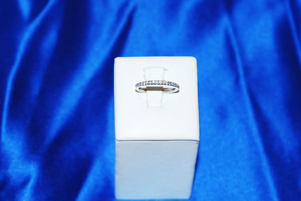 19-Piece Diamond Ring in White Gold
